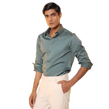 SUBTRACT Men's Slim Fit Solid Spread Collar Shirt